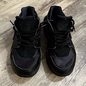 Nike Air Huarache Size 7